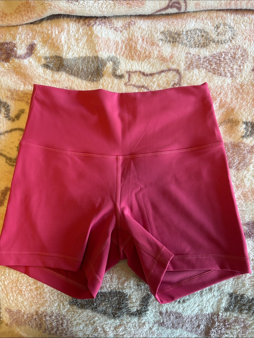 Lululemon wunder train shorts